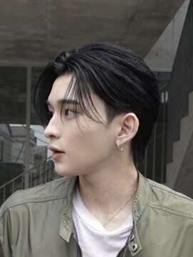 メンズヘアーログ 錦糸町(Men's hair L.O.G) 毛流れセンターパート