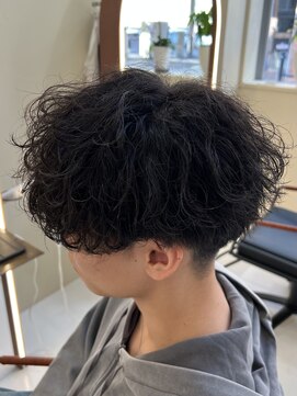 ラ ポルト ドゥ サワ(La Porte de SAWA) シャドウパーマ×メンズマッシュ