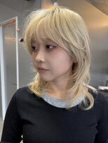 ナループロアポンテ(Nalu pu loa PONTE)&nbsp;ミディアムレイヤー/ハッシュカット/サイドバング