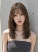 ヘーゼルベージュレイヤーカット顔周りシースルーバング