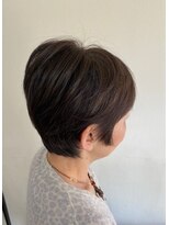 アドア(ADOR) 分け目のつけない　大人のショートレイヤー