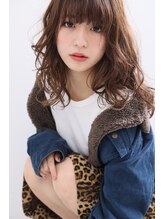 バズヘアー(BUZZ hair) おしゃれにキマる軽やかウェーブ