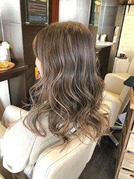 アド ヘア プレイス(adon hair place) ミルクティーベージュハイライトグラデーション