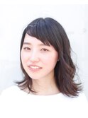 大人かわいいナチュラル小顔くせ毛風耳かけ暗髪ミディアム