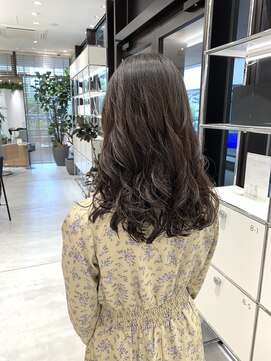 ステアケース 武蔵小杉店(stair:case) 暗髪艶感アップ コテ巻き風パーマ