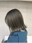 ハイトーングレージュ×ハイライト×切りっぱなし外ハネボブ