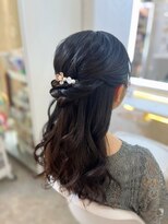 結婚式 二次会 お呼ばれ ハーフアップ×アクセ付きアレンジ