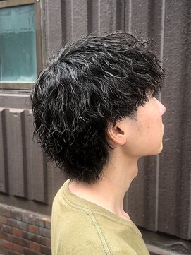 メンズサロン ガウディ 高槻店(men's salon Gaudi) 緩め縦落ちツイストスパイラルパーマ×メンズツーブロックウルフ