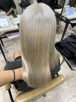 アジールヘア 所沢プロペ通り店(agir hair)&nbsp;ホワイトシルバーベージュ前髪イメチェンケアブリーチ所沢韓国