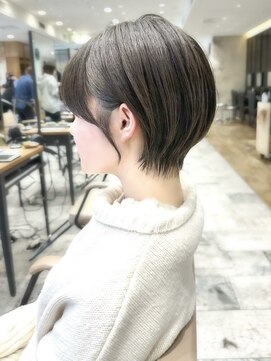 アフロート ルヴア(AFLOAT RUVUA) みねスタイル♪ 前下がり ひし形 ショートボブ 30代 40代 50代