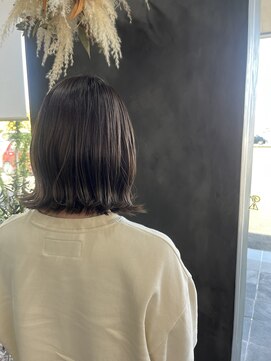 ガルボヘアー 桟橋店(garbo hair) グレージュ 暗め 透明感 カワイイ ヘッドスパ
