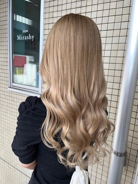 ミラシィ 成田(Mirashy) ハイライトカラーミルクティーベージュレイヤーカット