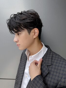 トルネード(TORNADO) メンズショートパーマフェザーパーマ暗髪面長さんK20260108