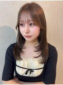 《鳥海ちひな》オリーブベージュ/レイヤーカット/艶カラー