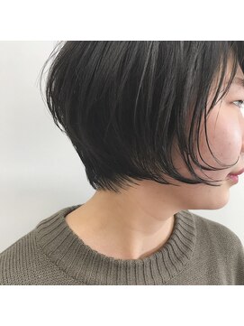 フィルム(FiLMs) 【FiLMs】タイトフィット＊襟足タイトボブ