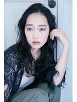 フィガロ アヴェダ(FIGARO AVEDA)&nbsp;【figaroAVEDA】かき上げで甘辛さを恋するロングレイヤーパーマ