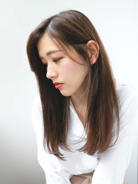 ルティア(Lutia) 大人かわいい ナチュラルストレート★★