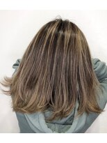 リーブル(Libre)&nbsp;外国人風コントラストバレイヤージュカラー