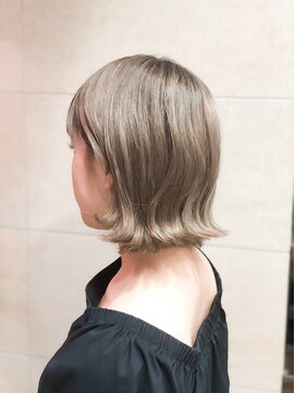 ミシェリー(misherry) 20代30代40代 くびれ イヤリングカラー 小顔 イメチェン