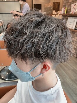 フーリィー(fully)の写真/【中央町】男性から大人気のメンズパーマ！髪質に合ったパーマのご提案で朝のスタイリングが楽にキマる！