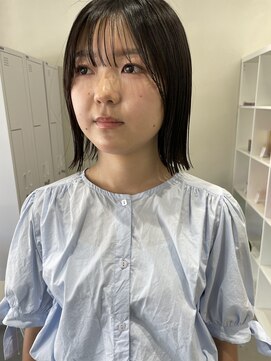 キートス 高知店(kiitos) ★パツっと切りっぱなしボブ