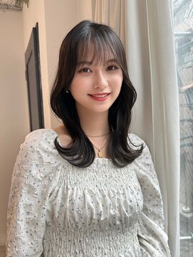 フォルテレイ 青山(FORTE Lei) 韓国風くびれ強いるキーベージュカラー斜めバング