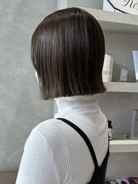 シベルバレー 横浜(sibell) *20代30代切りっぱなしボブタッセルボブ顔周りレイヤーオリーブ