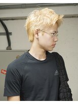 ノラ シブヤ(NORA)&nbsp;スパイキーショートテーパーフェードケアブリーチブロンド