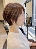 ツヤ感ブラウンのひし形ショート