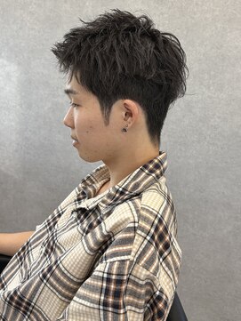 リオールバイニアウ(RE:ALL by Niau) MEN’S HAIR/波巻ツイストスパイラル/フェザーパーマ/太田