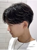 刈り上げフェザーショート