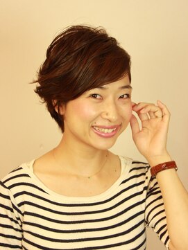 カミリー(Kamily) 大人すぎない女性らしいショート