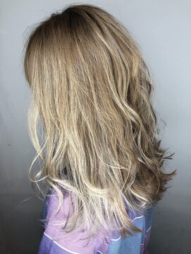 オーラ(ora'93) ホワイティベージュ