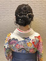 【新宿Olive’s by neolive】シニョンアレンジ