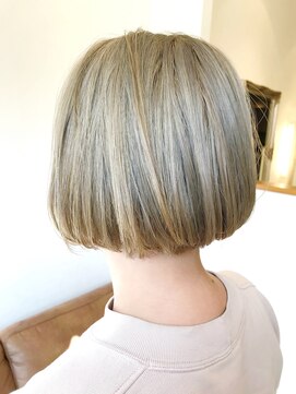 リール ヘアーアンドカンパニー(Rire Hair&Co.) ミニボブ/ホワイティアッシュ