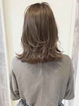 エレノア 梅田店(Eleanor) ミディアムレイヤースタイル