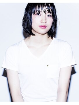 スウィッチ(Switch) 襟足スッキリ大人かわいいウェーブショートぷつっと透け感バング