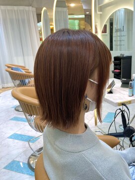 ロンドプランタン 恵比寿(Lond Printemps) 耳かけ大人かわいい切りっぱなしワンレンボブ