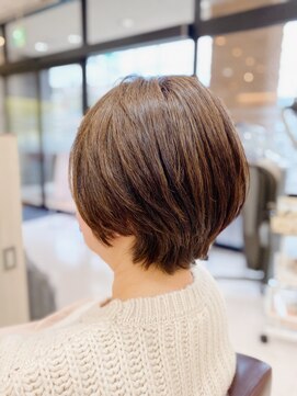 クール ヘアー ギャラリー 神明町店(COOL Hair gallery) 上品しなやかボブショート