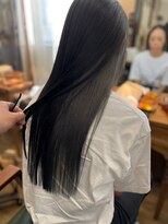 アンダーバーホワイト モデ 富田林店(_WHITE mode)&nbsp;10代20代30代大人可愛い艶感アッシュグレーインナーカラー