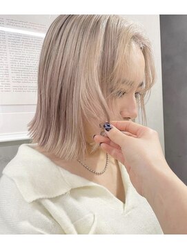 ジーナ(XENA) ケアブリーチ×ハイトーン×ミルクティーベージュ(渋谷)