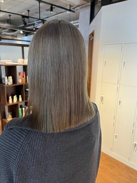 ナンバー 秋田店(N°) グレージュ