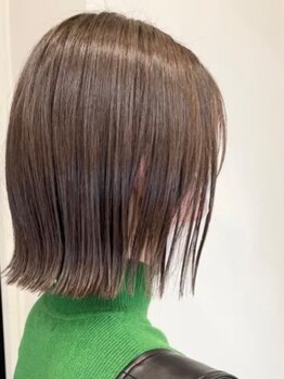 ヘアーズ ジジ(HAIRS JIJI)の写真/フォルム&バランスをおしゃれに叶える再現性！持続性のあるカットが得意☆