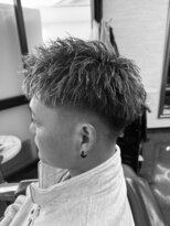 チャンピオン&nbsp;フェードカット　ハイライトカラー