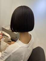 ジエクト ヴィシア(The Ect VIXIA) ミニボブ 切りっぱなし 縮毛矯正 ストレートボブ まとまる