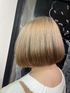 ヘアー ルシア(hair lucia) ミルクティーベージュ