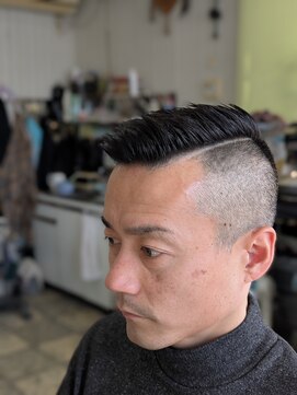 エビハラ(EBIHARA) 震災刈りフェード+ライン