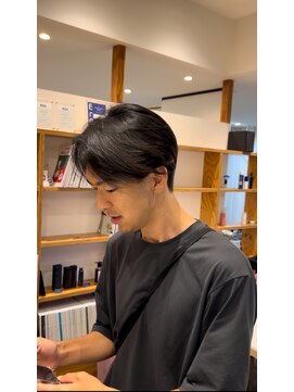 コル(Cor) 大人の刈り上げセンターパート