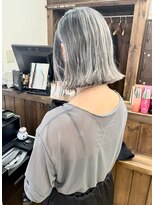 ジャストビューティー リアリー(just beauty Really)&nbsp;シルバー×バレイヤージュボブ【横須賀中央 Really】