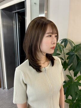 アリスバイアフロート 自由が丘(ALICe by AFLOAT) ミディアムレイヤー/ハッシュカット/オリーブベージュ